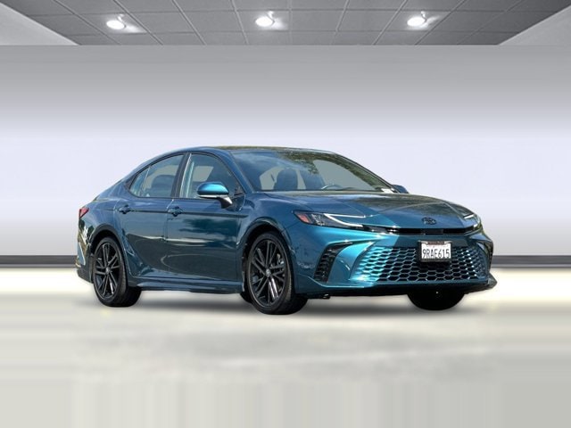 2025 Toyota Camry XSE photo 5