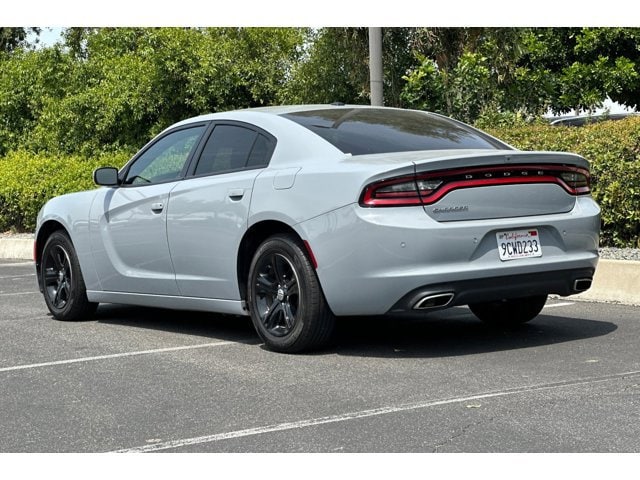 2022 Dodge Charger SXT photo 2