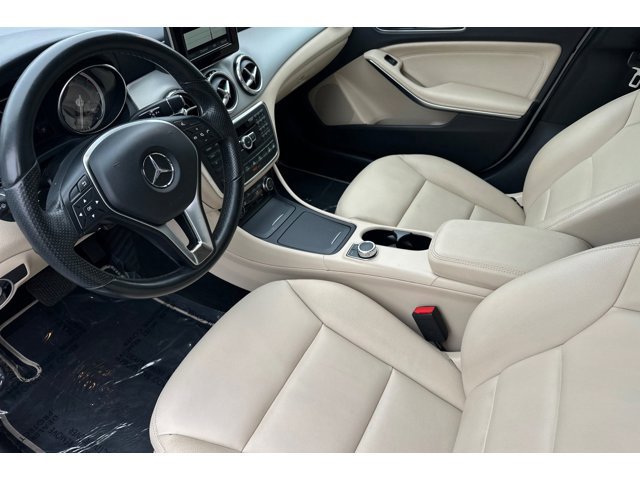 2015 Mercedes Benz GLA 250 4MATIC photo 4