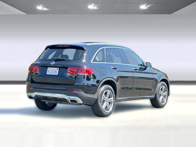 2021 Mercedes-Benz GLC 300 photo 3