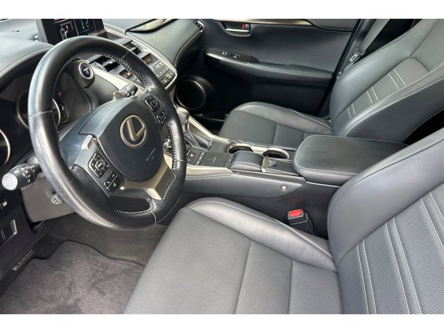 2020 Lexus NX 300h Premium photo 4