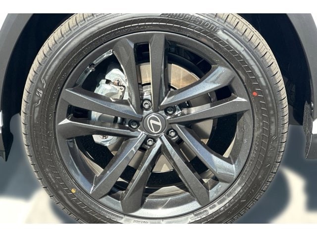 2026 Lexus NX 450h+ Luxury - Photo 11