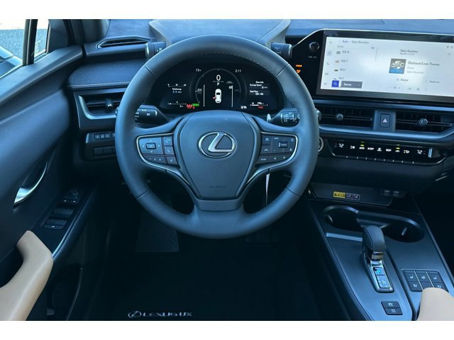 2025 Lexus UX 300h Premium - Photo 24