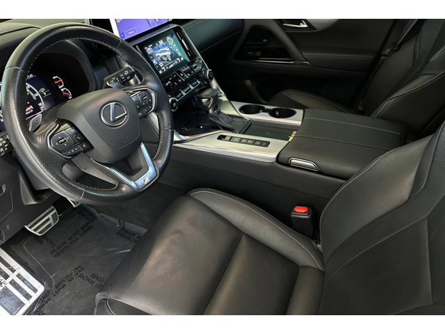 2024 Lexus LX 600 F SPORT photo 4