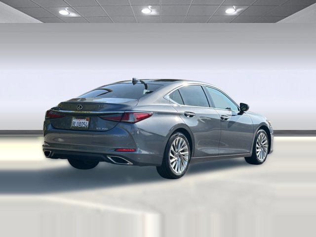 2019 LEXUS ES 350 Ultra Luxury photo 3