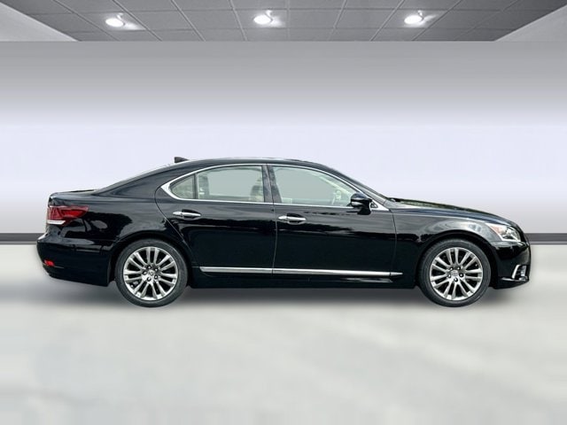 LS 460 Sedan