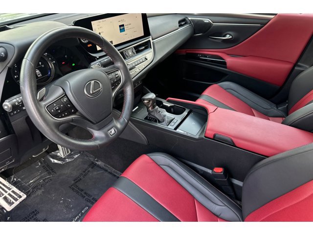 ES 300h F SPORT Handling Sedan