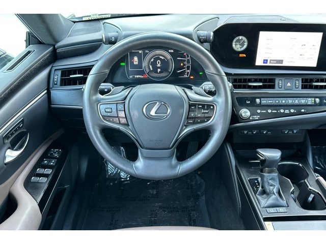 2025 Lexus ES Hybrid 300h - Photo 28