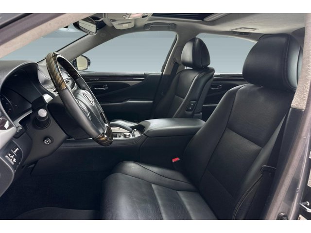 2017 LEXUS LS 460 L photo 4