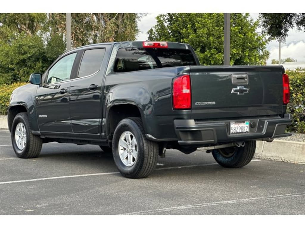 Used 2018 Chevrolet Colorado WT Truck Crew Cab