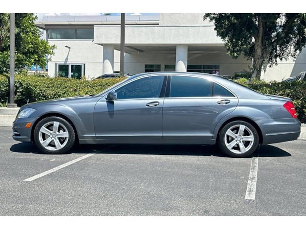 Used 2010 Mercedes-Benz S-Class S550 4MATIC Sedan