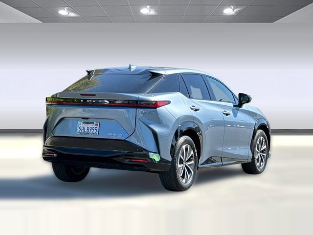 2023 LEXUS RZ 450e Premium w/18" Wheel photo 3