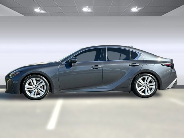2021 Lexus IS 300 photo 2