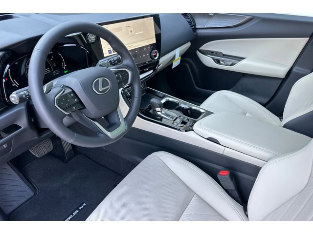 2026 Lexus NX Luxury AWD photo 4