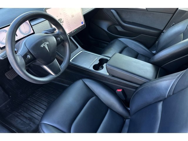 2021 Tesla Model 3 Standard Range Plus photo 3