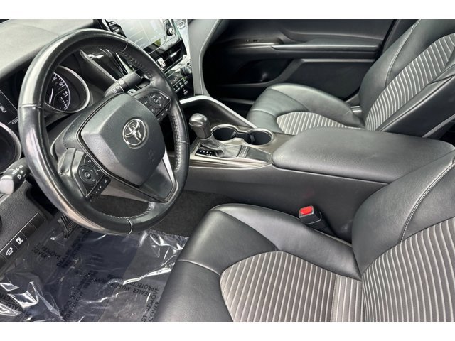 2022 Toyota Camry SE photo 4