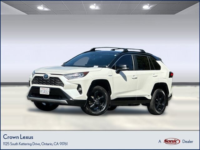 2021 Toyota RAV4 Hybrid XSE — photo 1 of 24