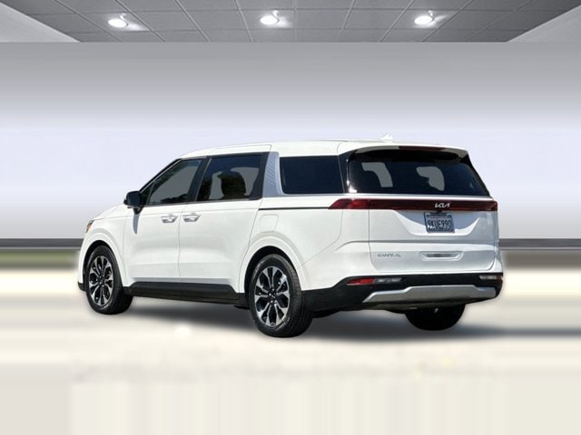 2024 Kia Carnival EX MPV