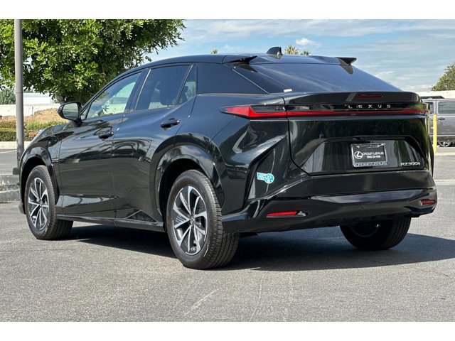 2025 Lexus RZ 300e photo 2
