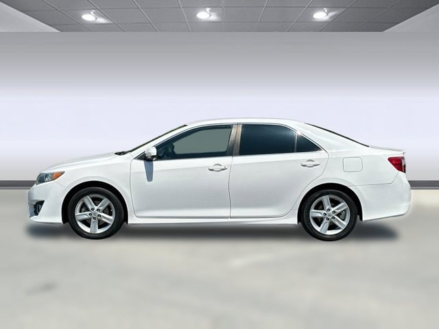 Used 2014 Toyota Camry SE with VIN 4T1BF1FK9EU774359 for sale in Ontario, CA