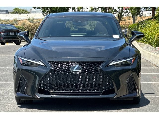2023 LEXUS IS 350 F SPORT photo 4