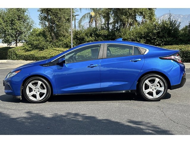 2018 Chevrolet Volt LT photo 2
