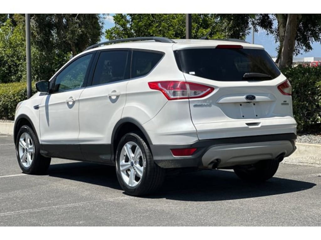 Used 2015 Ford Escape SE SUV