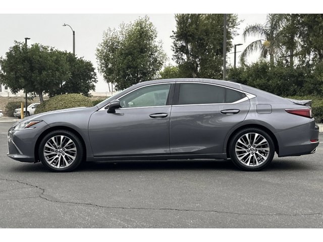 2021 Lexus ES 350 photo 2