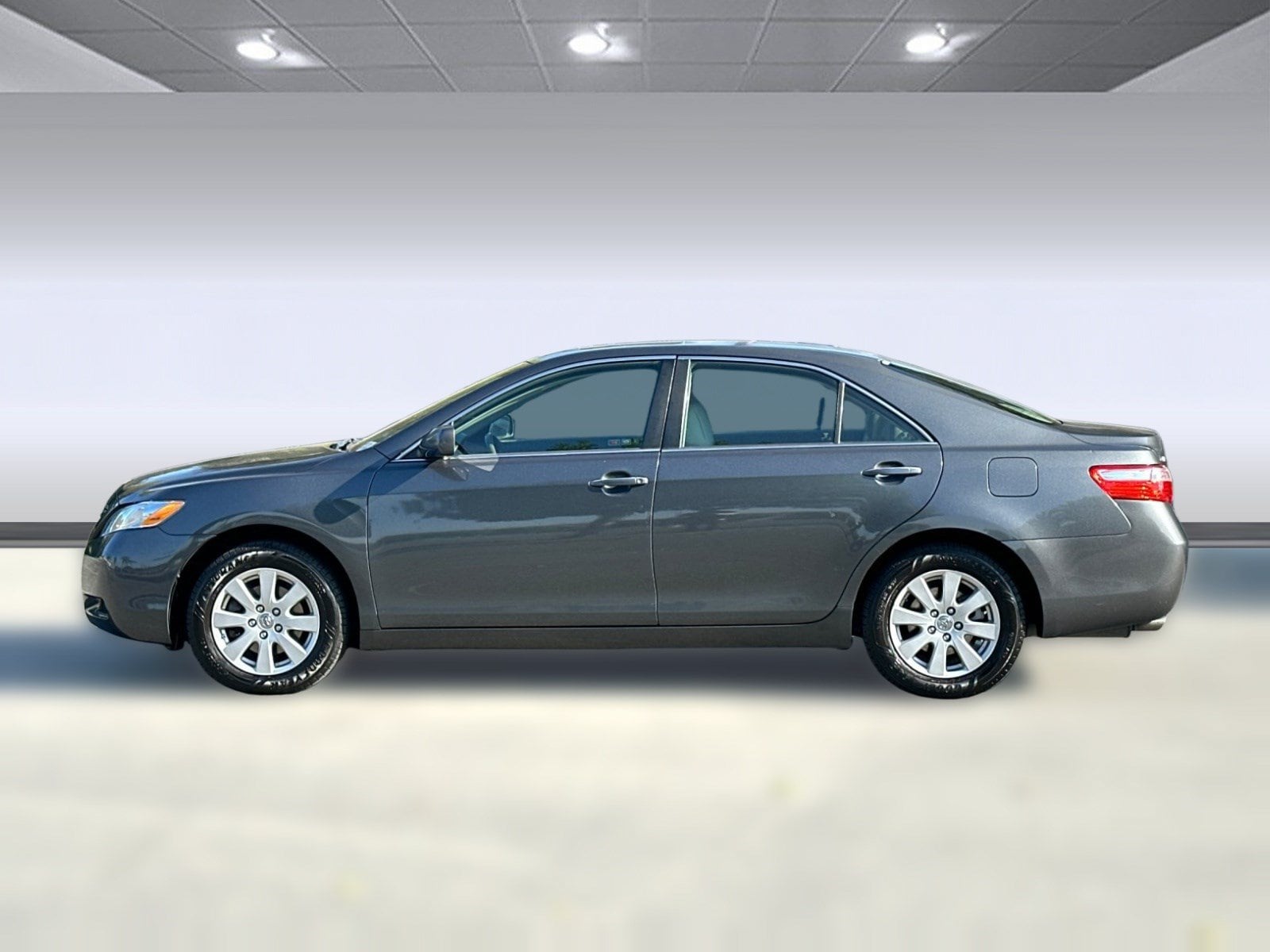 Used 2007 Toyota Camry XLE with VIN 4T1BK46K67U527302 for sale in Ontario, CA