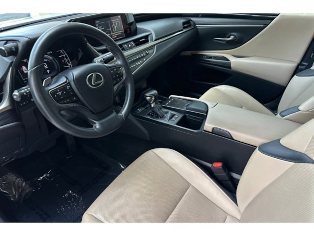 Certified 2021 Lexus ES 300h Sedan