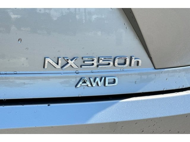 2025 Lexus NX Hybrid 350h - Photo 24