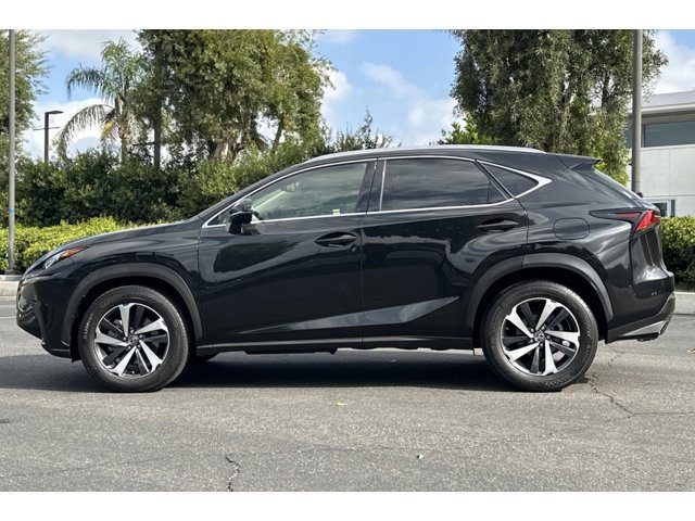 2021 Lexus NX 300 photo 2