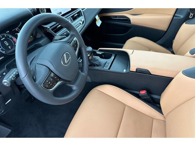 2025 Lexus ES 350 photo 4