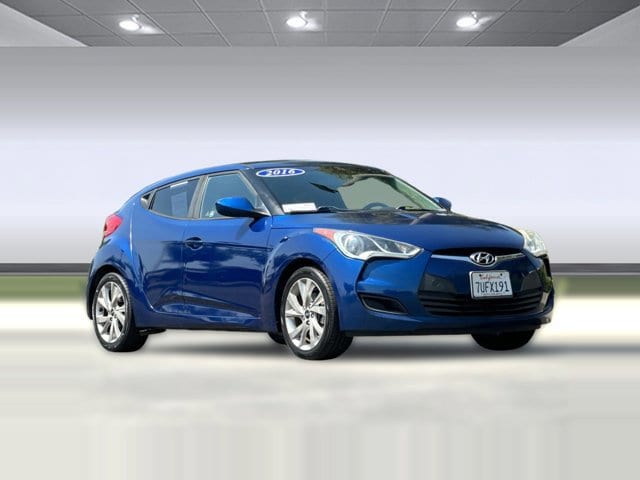 2016 Hyundai Veloster Base photo 5