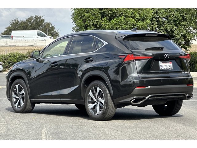 2021 Lexus NX 300 photo 3