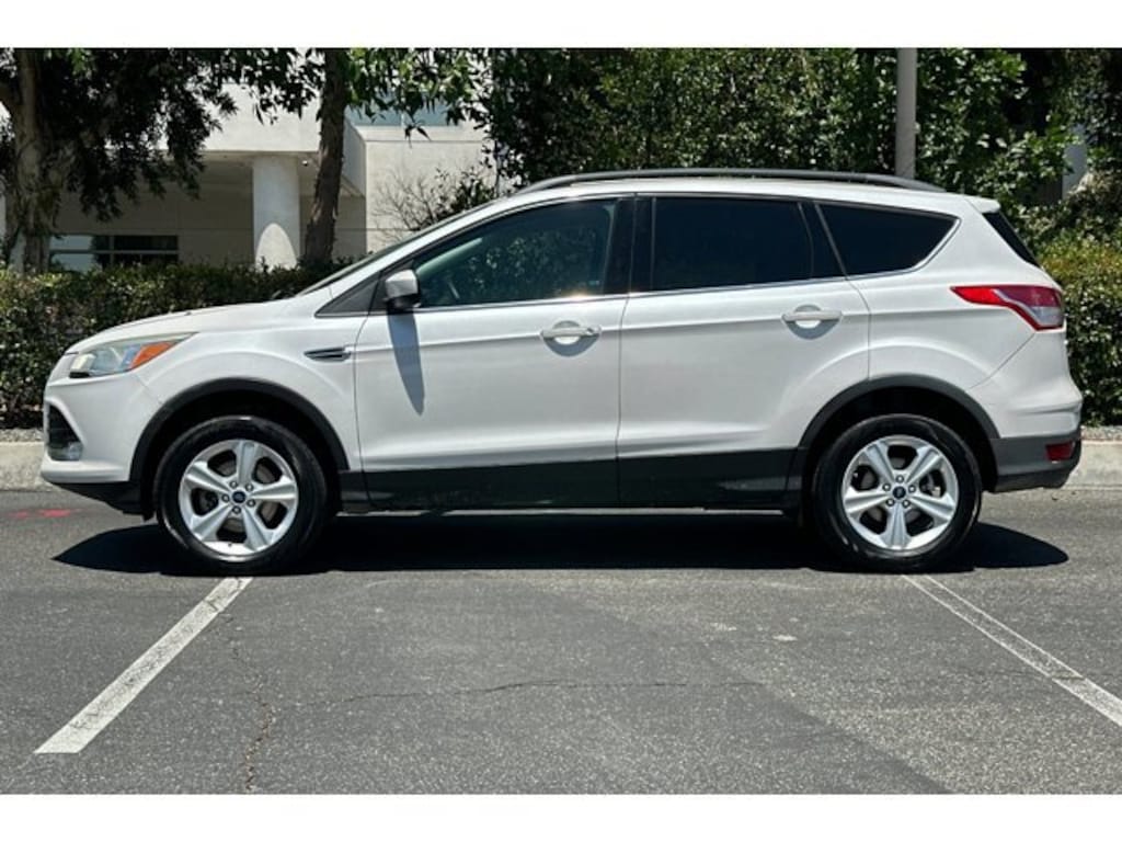 Used 2015 Ford Escape SE SUV