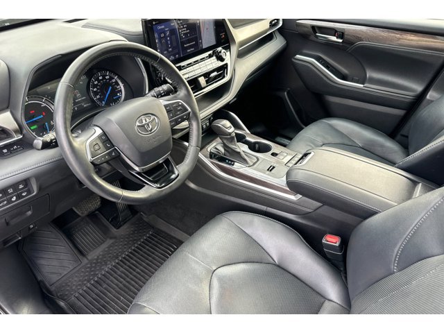 2021 Toyota Highlander Hybrid Limited photo 4