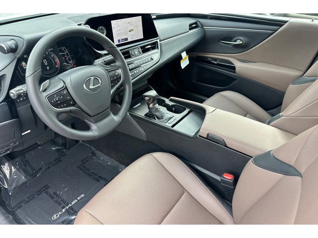 2025 Lexus ES 350 photo 4