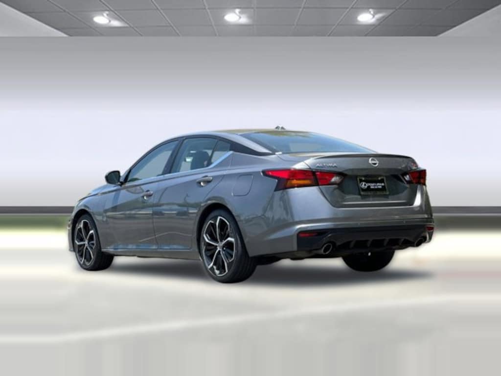Used 2024 Nissan Altima 2.5 SR Sedan