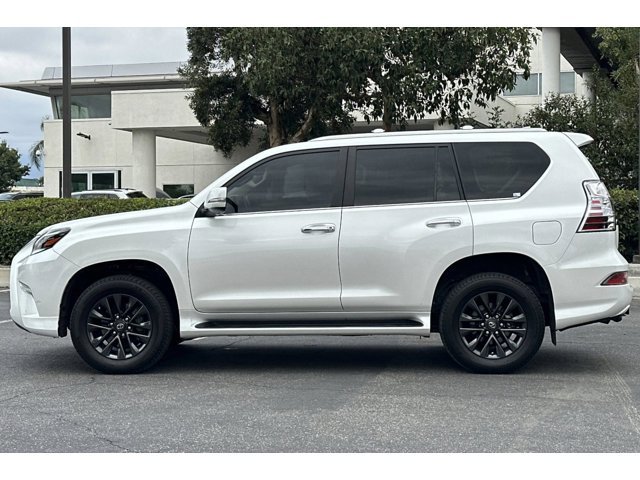 2023 Lexus GX 460 Premium photo 2