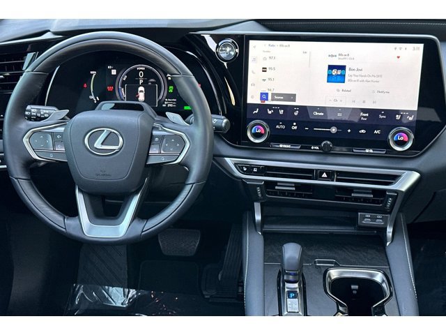 2024 Lexus RX 450h+ Luxury photo 4