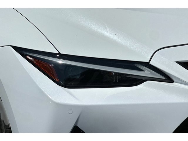 2023 Lexus IS 350 F SPORT - Photo 11