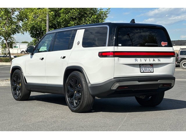 2022 Rivian R1S Launch Edition photo 3