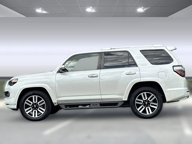 2022 Toyota 4Runner Limited photo 2