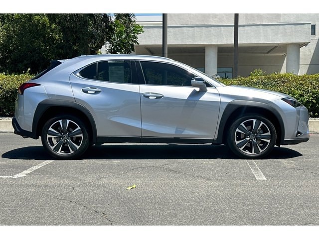 UX 250h SUV