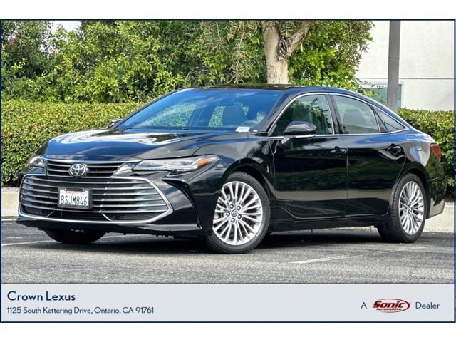 2020 Toyota Avalon Limited's photo