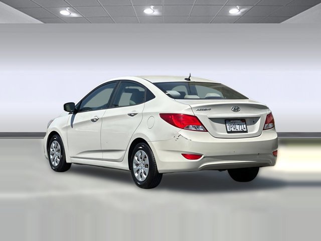 2016 Hyundai Accent SE photo 2