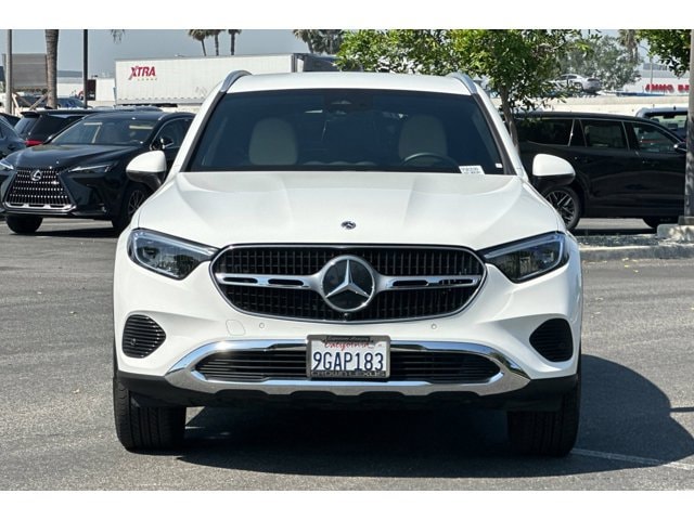 2023 Mercedes-Benz GLC 300 photo 4