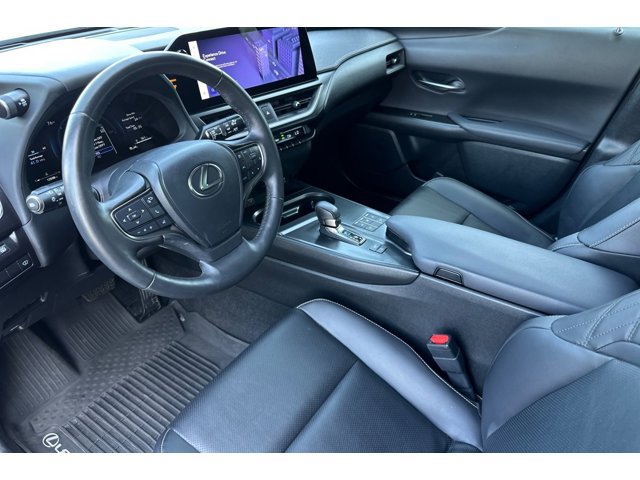 UX 300h Premium SUV