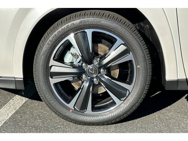 2025 Lexus UX 300h Premium - Photo 11